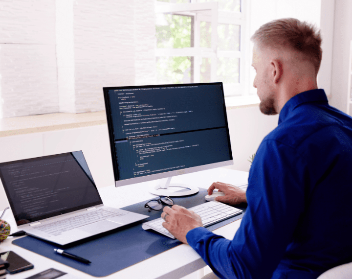 How Do Programmers Strengthen Their Skills? Acquiring Competencies in the IT Industry